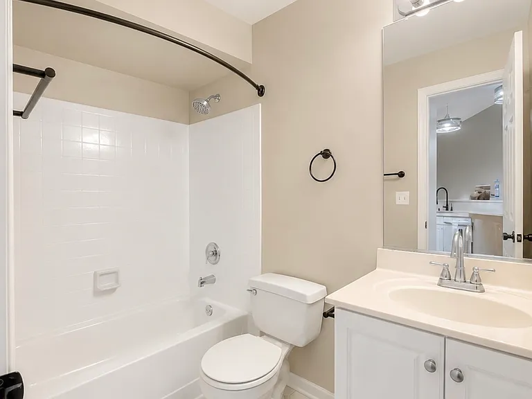 1620 Grove Ave #C — Photo 6