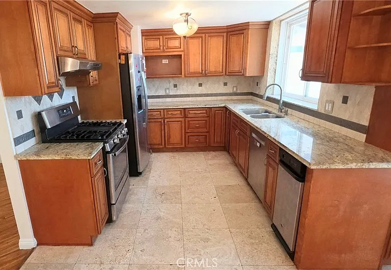 2500 Sidon Ave — Photo 12