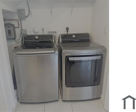 4th image of 314 NE 5th Pl