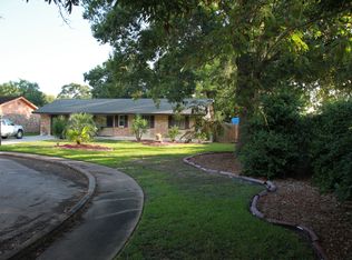 2011 Huntress Ln, Houston, TX 77062