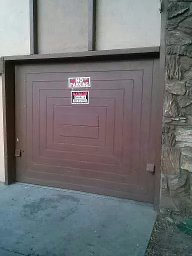 640 Elm Ave #R — Photo 11