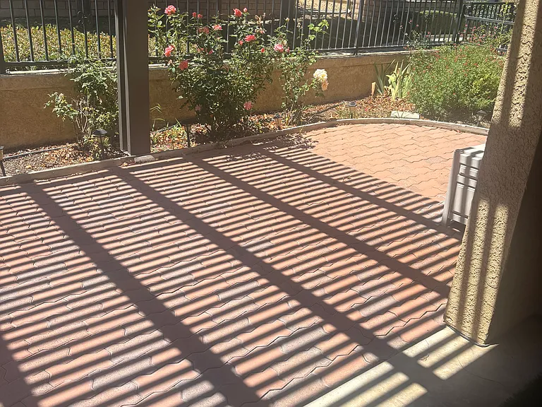 19051 Primrose Ln — Photo 2