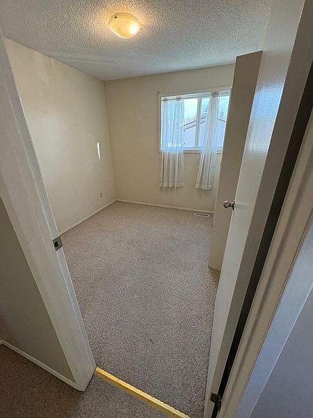 Calgary Townhouse for rent - 3 Bedrooms — photo 6
