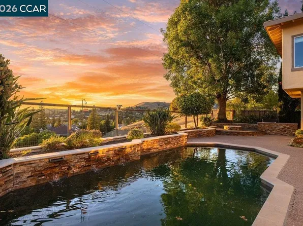 318 Sunset Dr, Danville, CA 94506