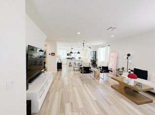 254 N Standard Ave, Santa Ana, CA 92701
