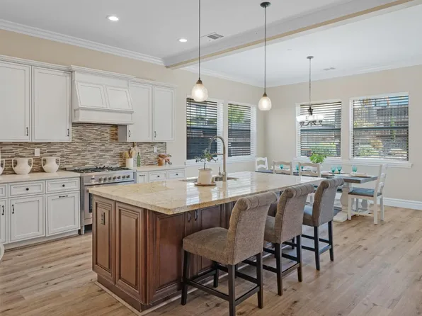 1031 El Cerro Dr, Hollister, CA 95023