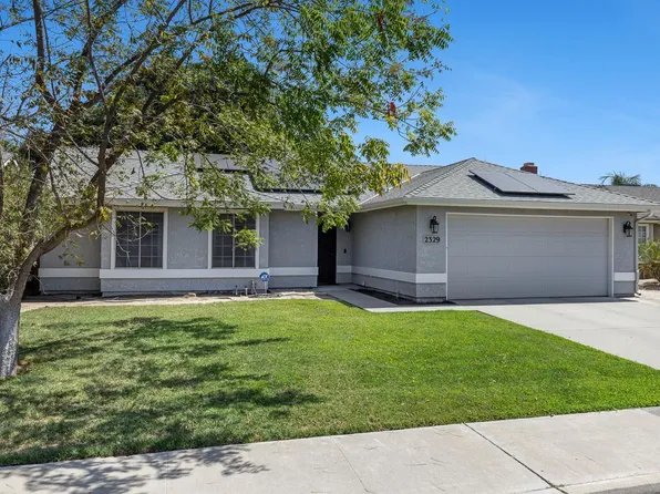 2329 Cottonwood Dr, Hanford, CA 93230