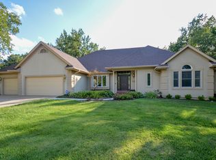 2704 Lacewood Dr, Columbia, MO 65201