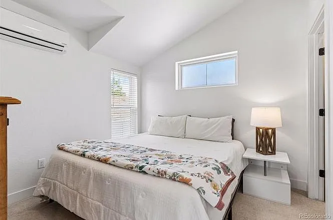 402B E Geneseo St — Photo 4
