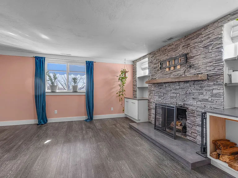 1915 Colonial Ave #6 — Photo 28