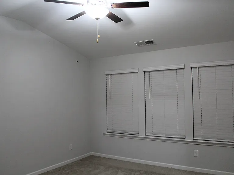 1368 Endicott Ct — Photo 29