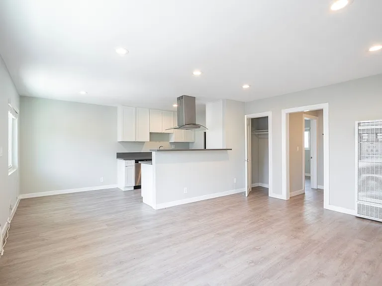 5622 La Mirada Ave — Photo 16