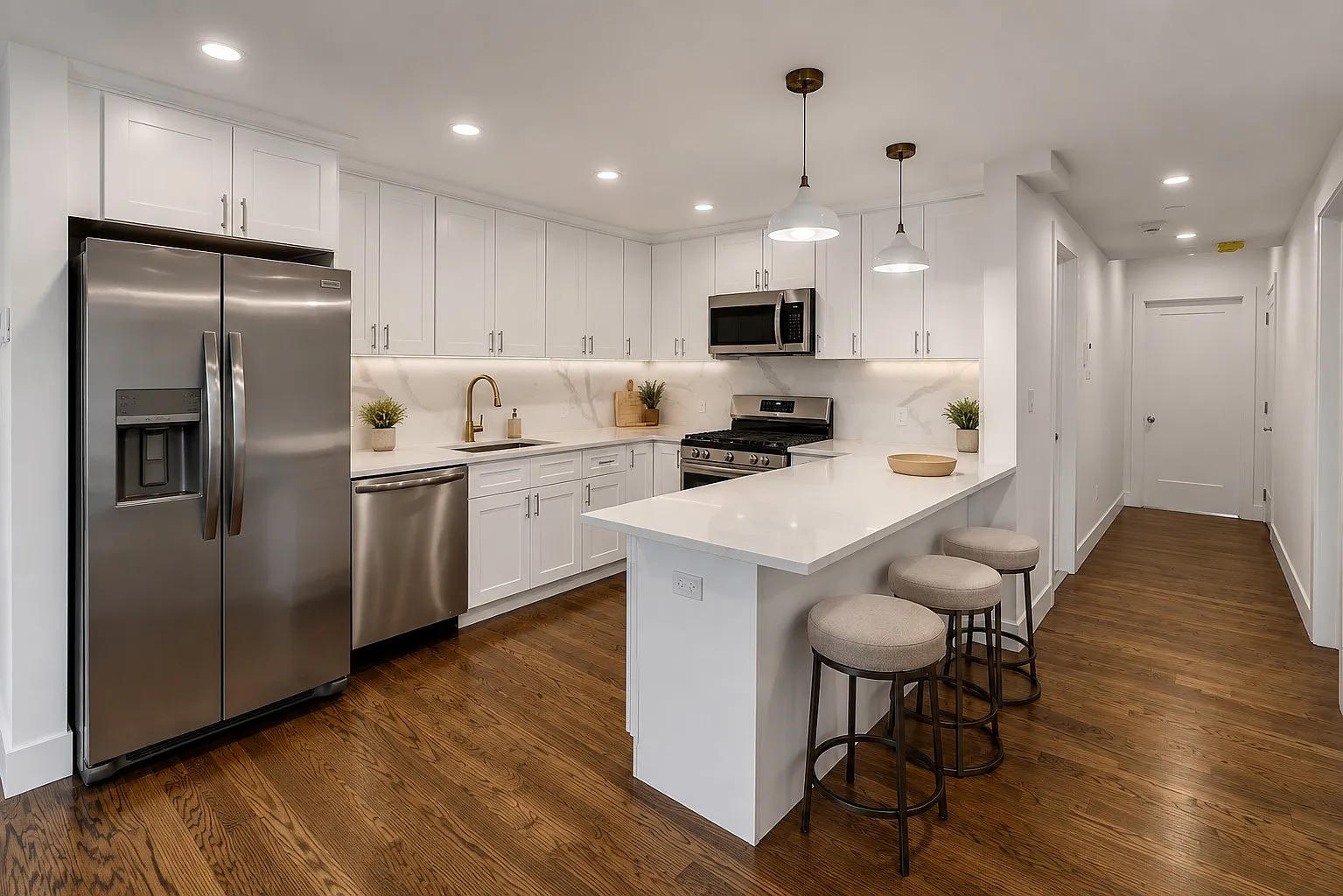 2 bed, 1060 sqft, $5,800 — Photo 1