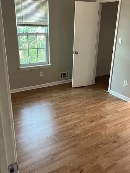 5691 Waterford Ct — Photo 3