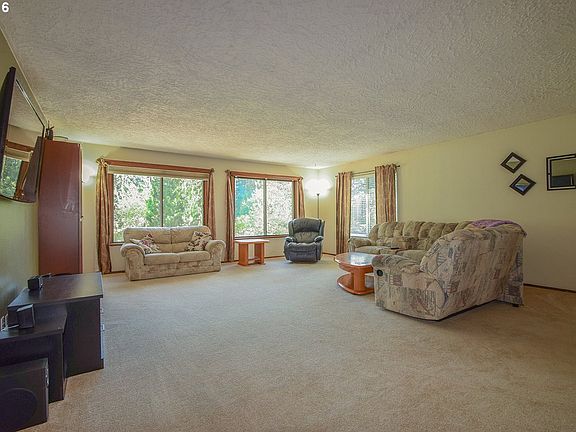 4th image of 5917 NW Bernie Dr