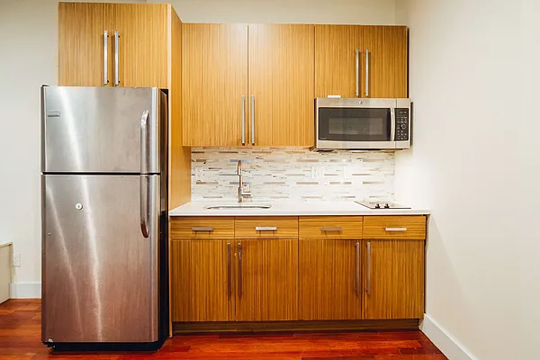 Rented by Nooklyn NYC LLC | media 12