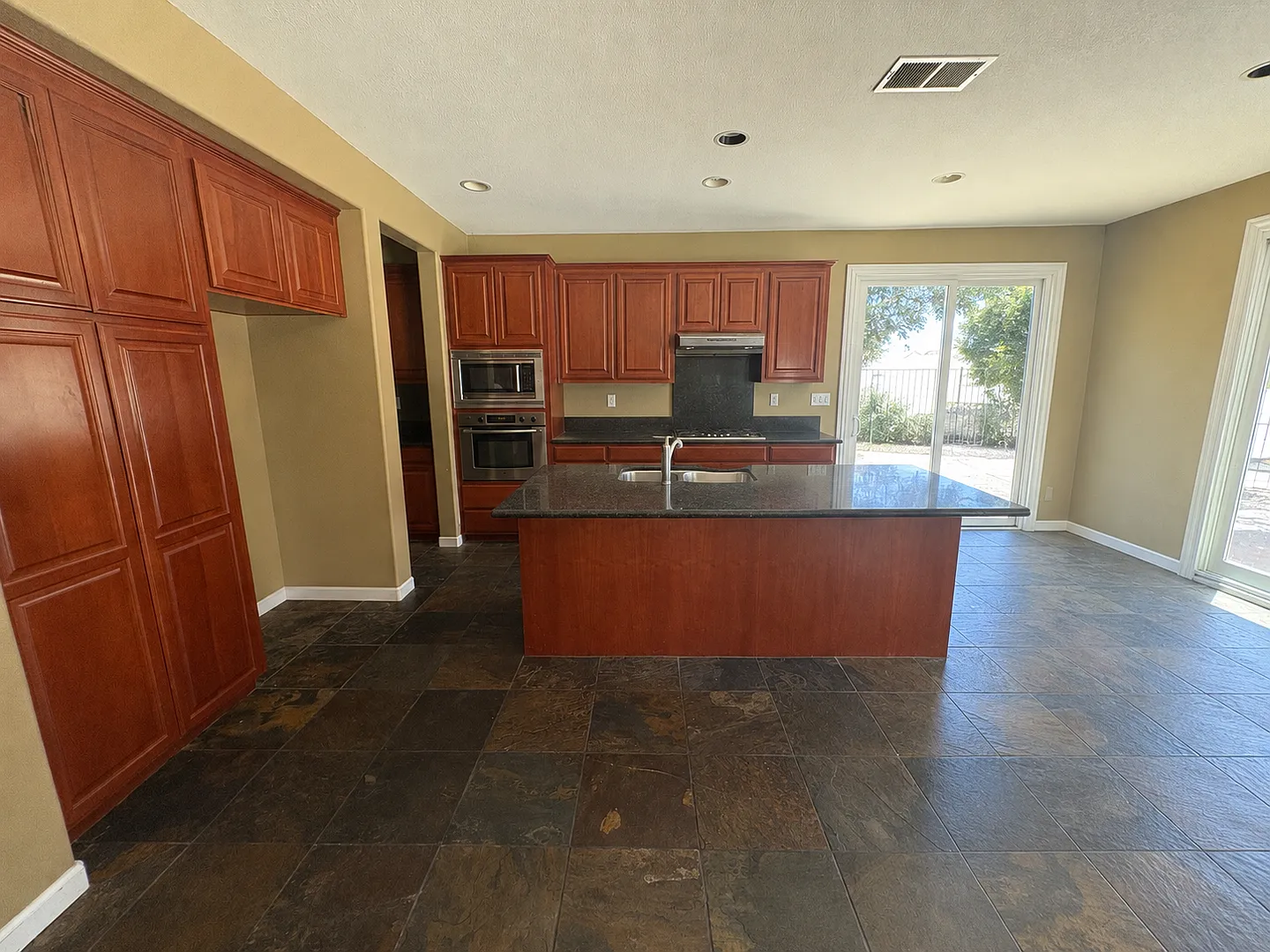 3,800 sq foot Home in Diablo Grande with Private Pool & Spa — Photo 3