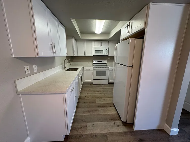 5224 Echo Ave — Photo 2
