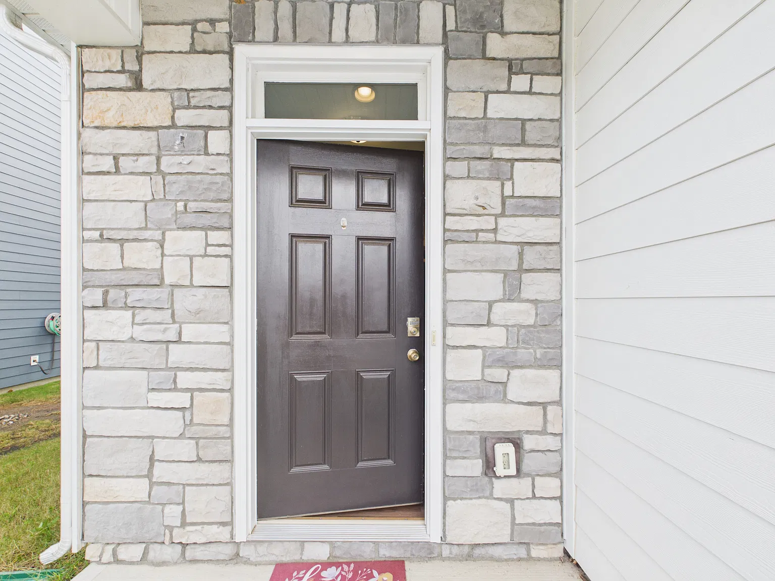 4 bed, 3.5 bath, 2827 sqft, $3,500 — Photo 3