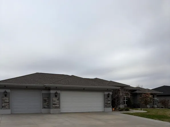 3805 W 38th St, Hastings, NE 68901
