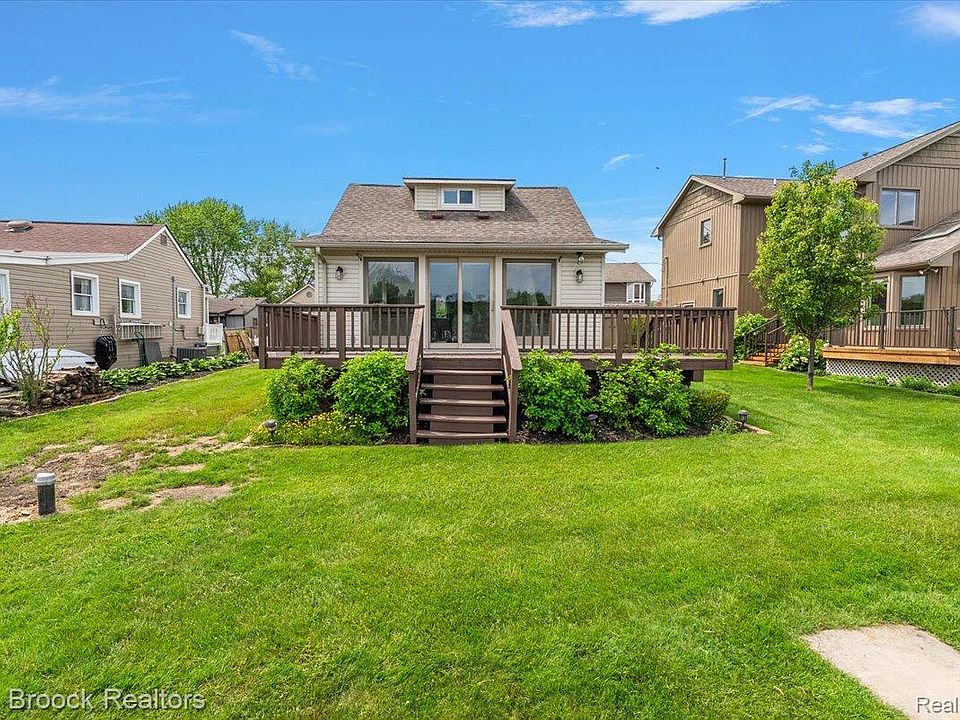 1st image of 1323 Castlewood Dr