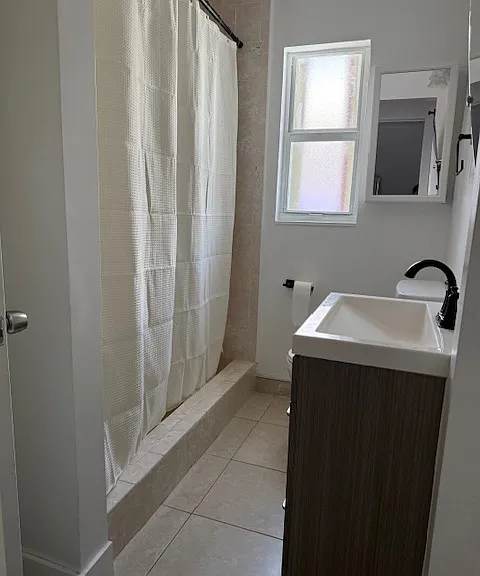 2630 SW 31st Pl — Photo 8