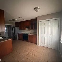 3824 Brookfield Dr — Photo 4