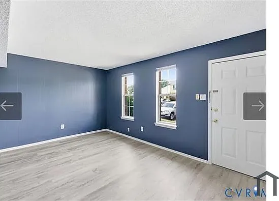 3 bed, 1032 sqft, $1,990 — Photo 2