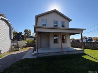 810 Gillett St, Port Huron, MI 48060