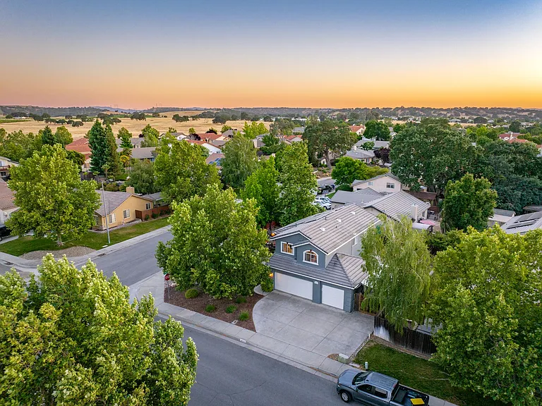 837 Sycamore Canyon Rd — Photo 40