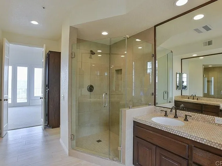 5252 Caminito Providencia — Photo 6
