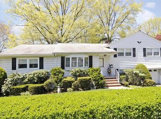 457 Prospect St, Midland Park, NJ 07432