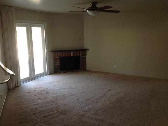 4th image of 345 University Dr APT B1
