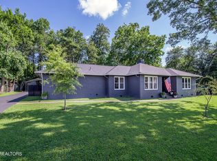 7601 NW Bennington Dr, Knoxville, TN 37909