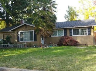 1704 SW Rogue River Ave, Grants Pass, OR 97526