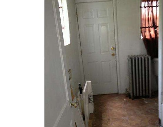 5th image of 5027 Worth St