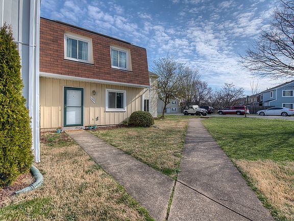 3rd image of 1043 Saber Ln