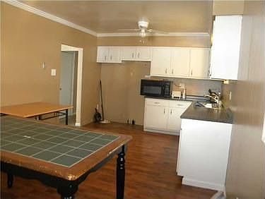 2nd image of 2722 Harbison St