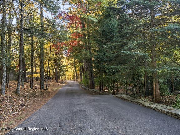 2nd image of 618 Beaverkill Road