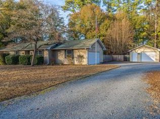 805 Barnell Dr, Aberdeen, NC 28315