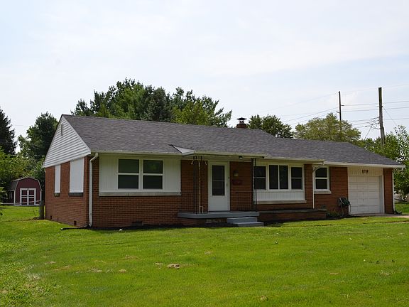 2nd image of 1719 E Banta Rd