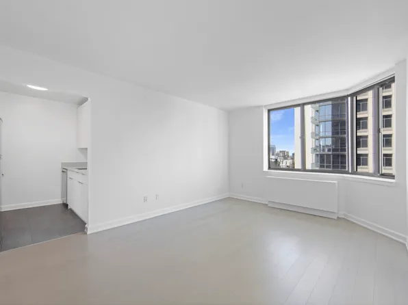 77 West 24th Street 8D image 3 of 25