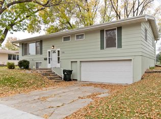 118 Leroy St SW, Cedar Rapids, IA 52404