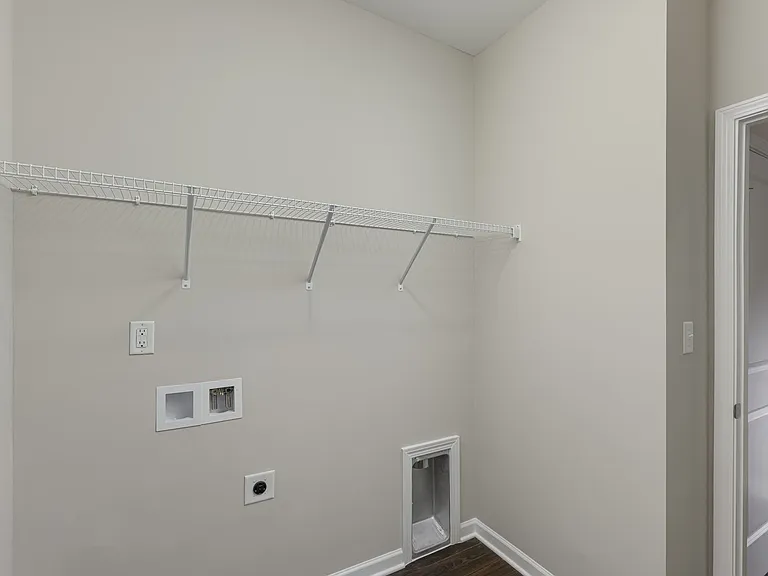 Edgewood Condos — Photo 57