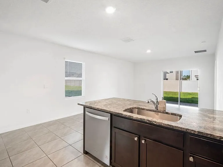 35694 Sunflower Hill Dr — Photo 4