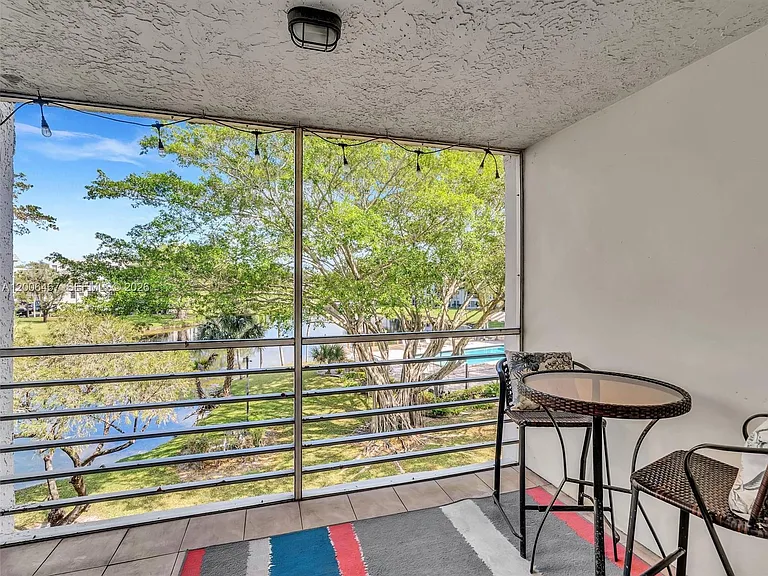 9340 Lagoon Pl #303 — Photo 22