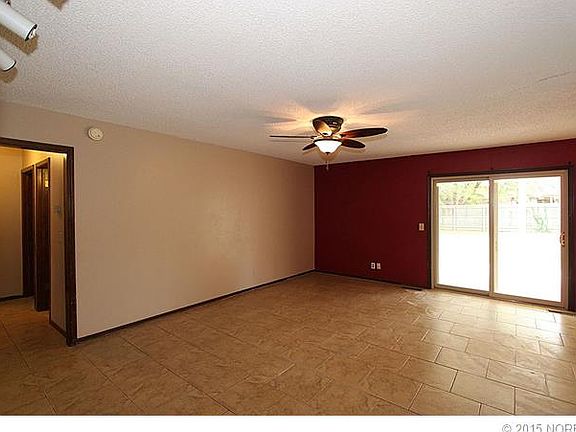 4th image of 410 Fairlane Dr