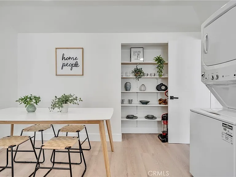 920 W Balboa Blvd — Photo 15