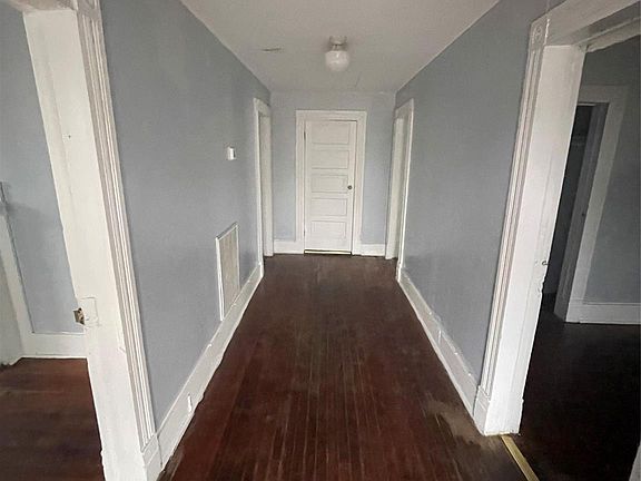 2nd image of 616 N Fulton St