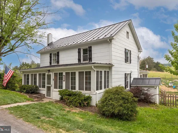 397 Country Brook Rd, Toms Brook, VA 22660